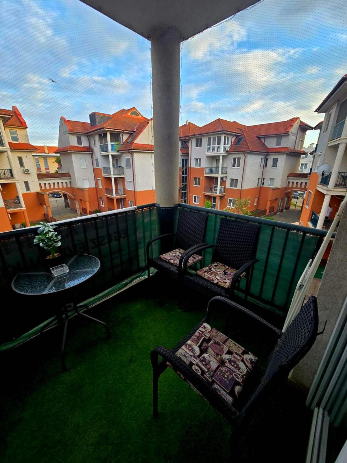 Tilla Apartman Хайдусобосло Экстерьер фото